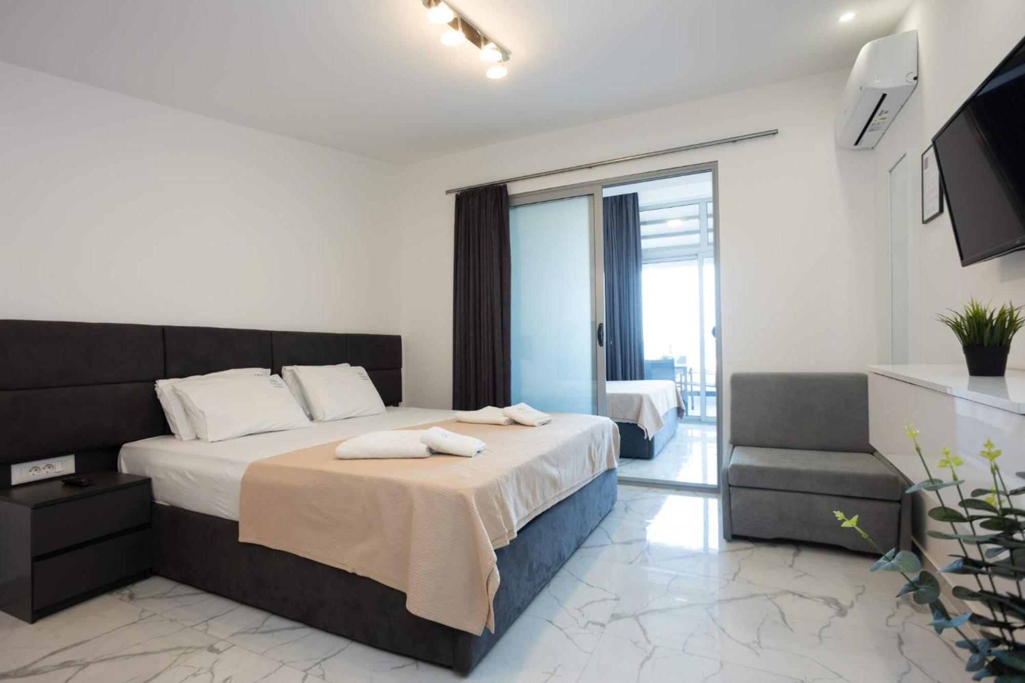 Avgerinos Apartments Polychrono Extérieur photo
